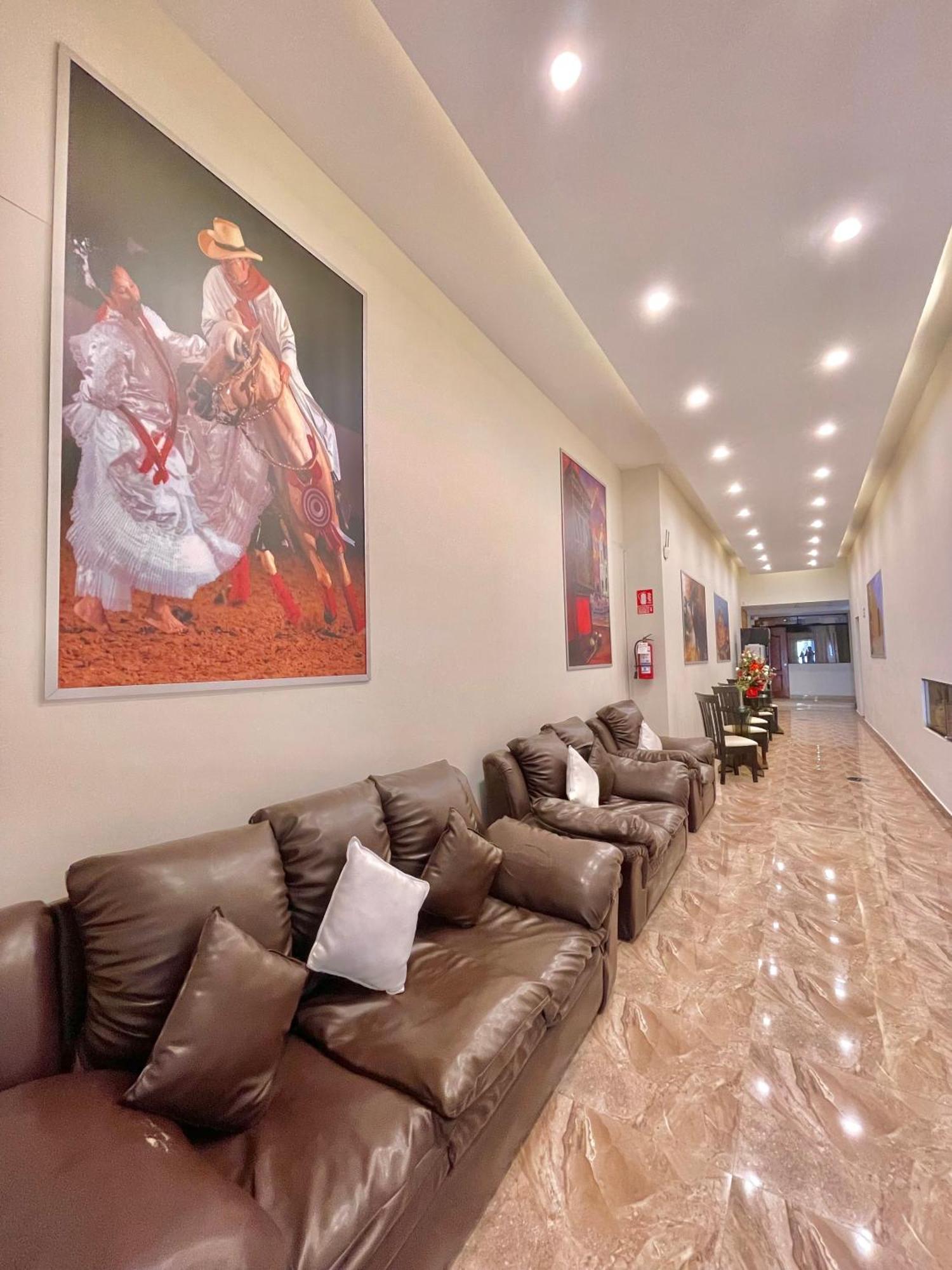 Jultom Inn Hotel & Suites Trujillo Exterior foto